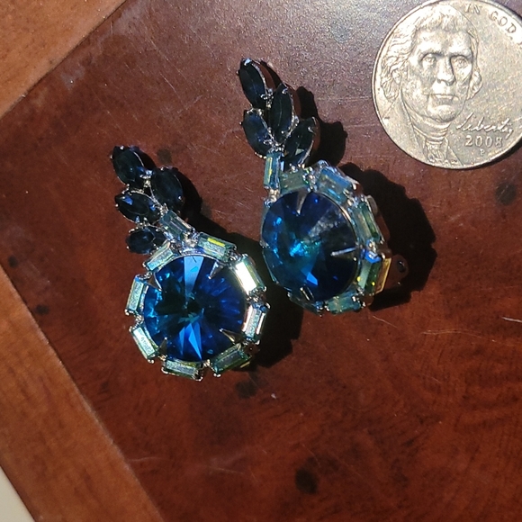 Vintage "Pat Pend" (climber)  Clip on earrings - Picture 3 of 9